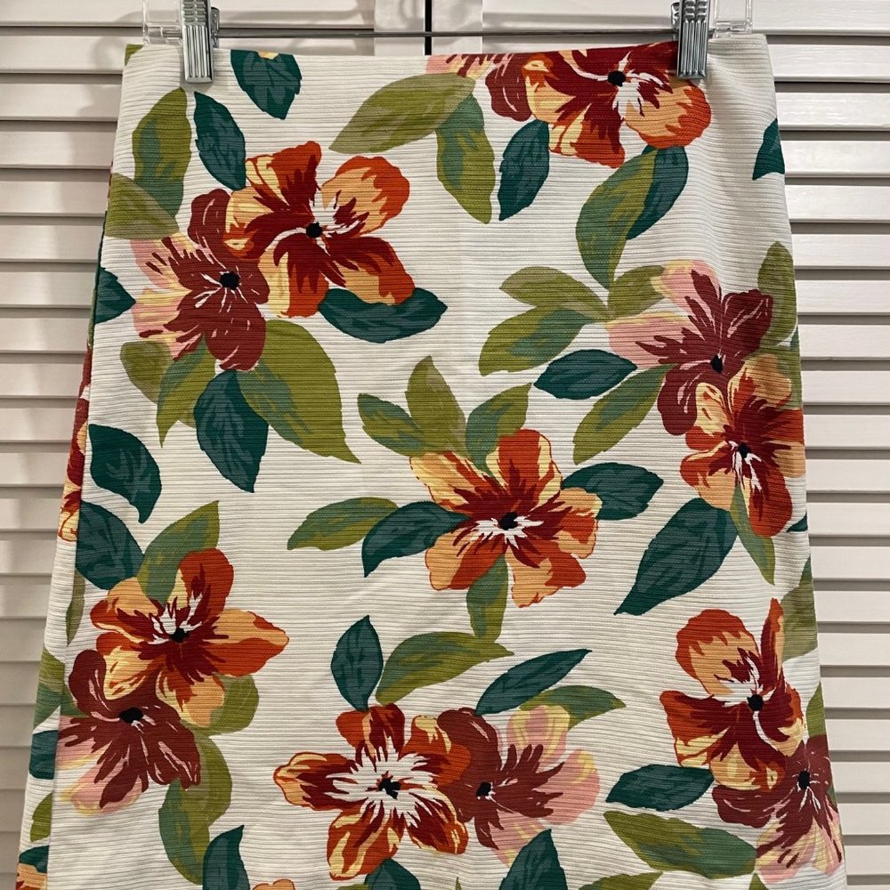 Ann Taylor Factory -Flowered Skirt Sz 2